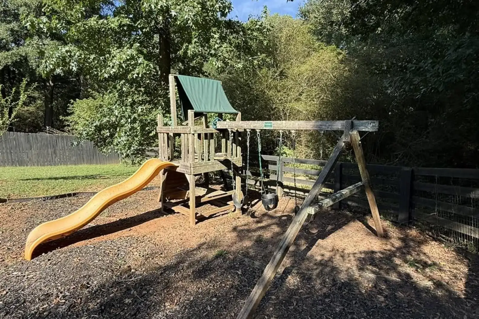 Backyard Playset Removal in Brandon, FL - photo 1
